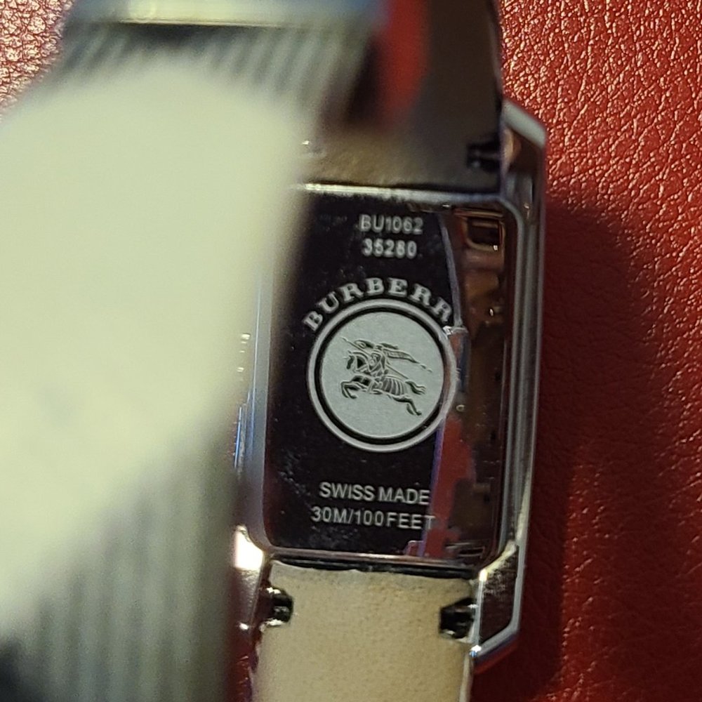 Burberry watch - Picture 3 of 3